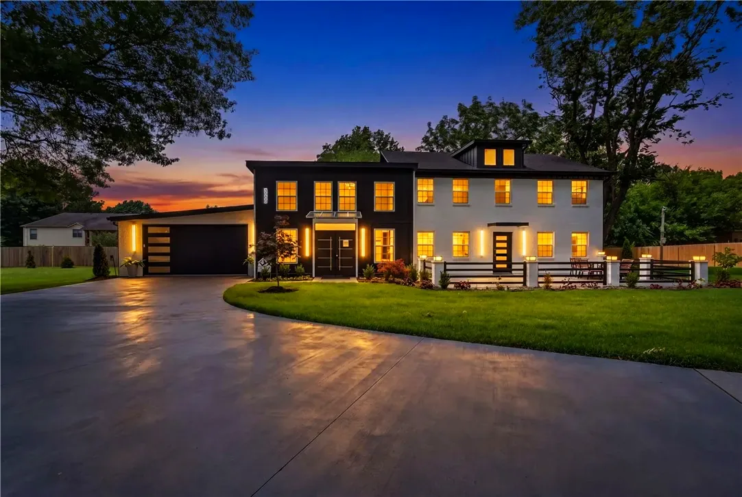 Dixieland Estate